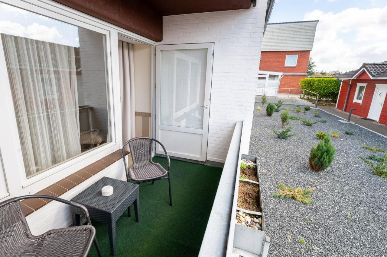 Hotel Am Schlosspark Garni Husum  Extérieur photo