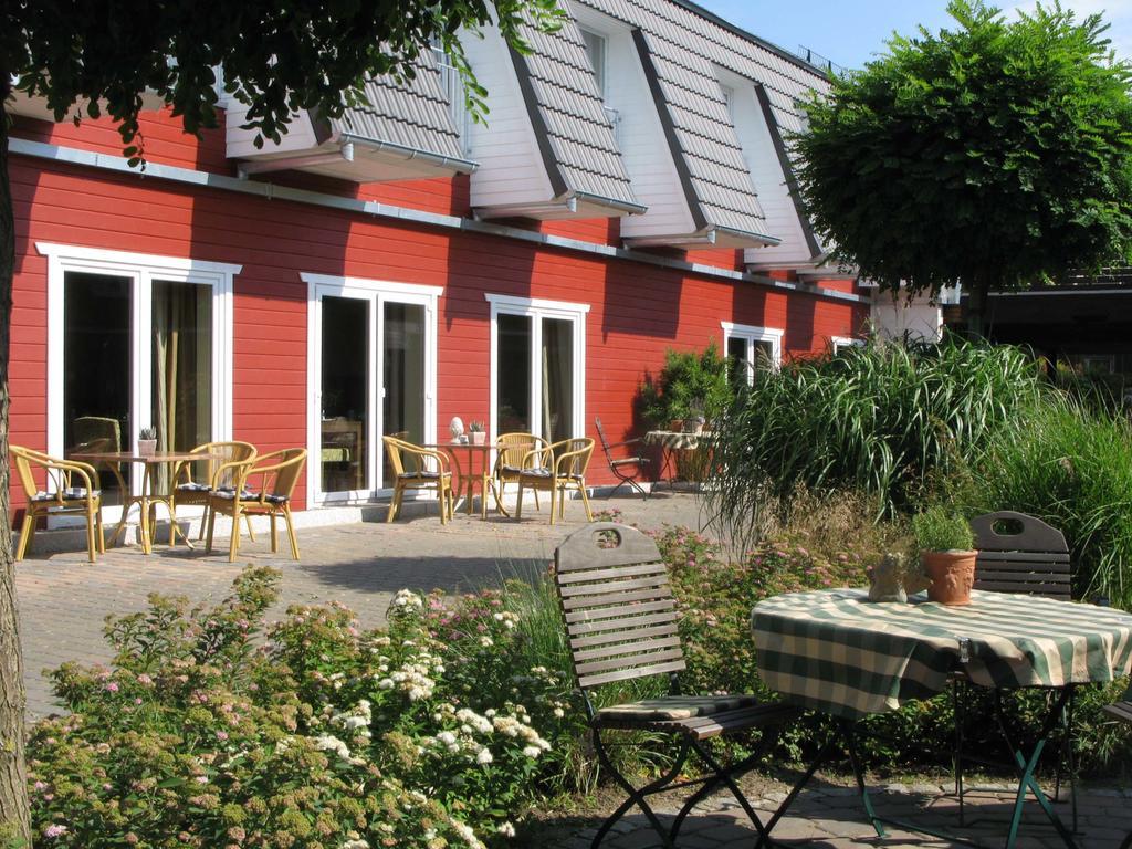 Hotel Am Schlosspark Garni Husum  Extérieur photo