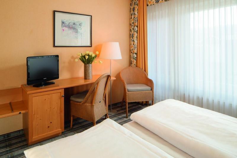 Hotel Am Schlosspark Garni Husum  Extérieur photo