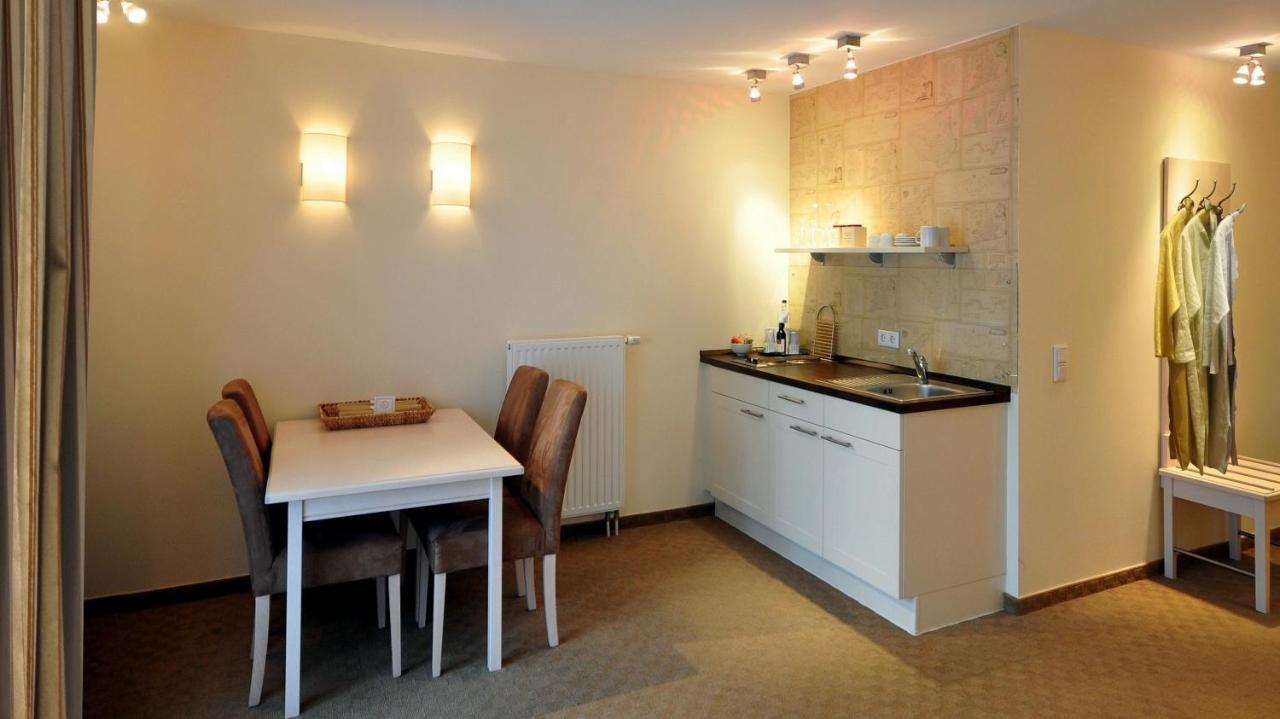 Hotel Am Schlosspark Garni Husum  Extérieur photo