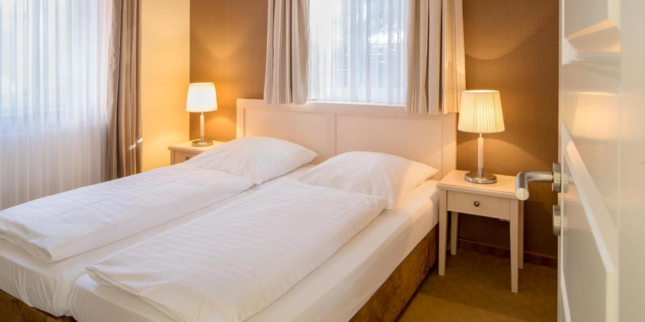 Hotel Am Schlosspark Garni Husum  Extérieur photo