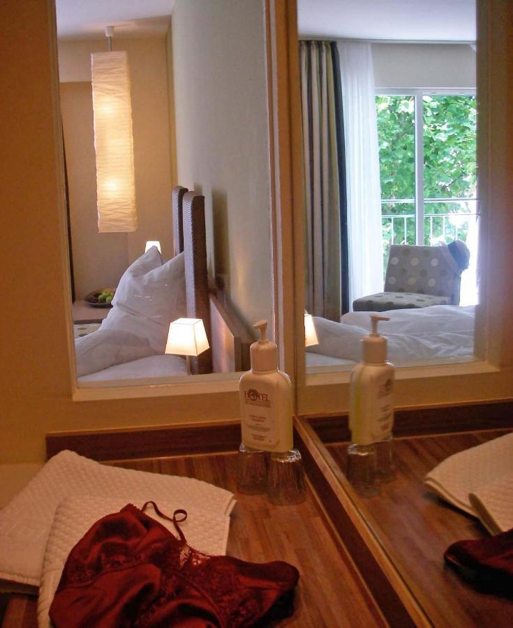 Hotel Am Schlosspark Garni Husum  Extérieur photo